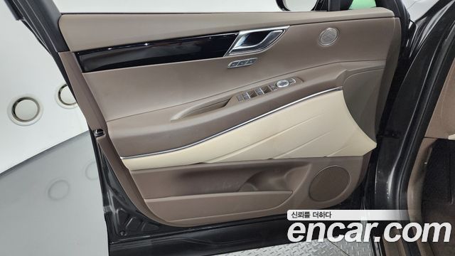 Genesis GV80 2023 — photo 14
