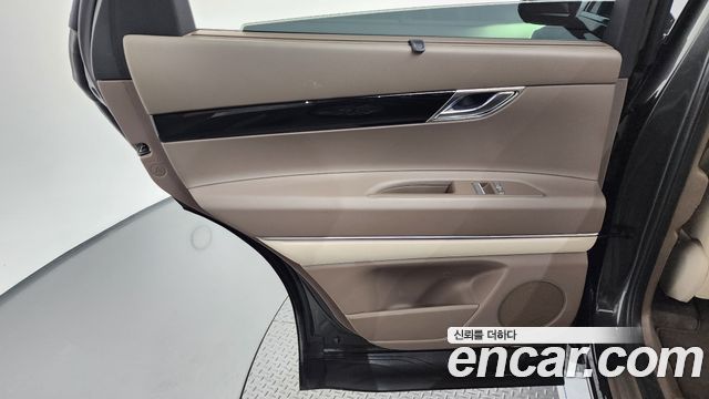 Genesis GV80 2023 — photo 15