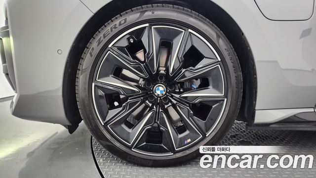 BMW 7-Series 2025 — photo 5
