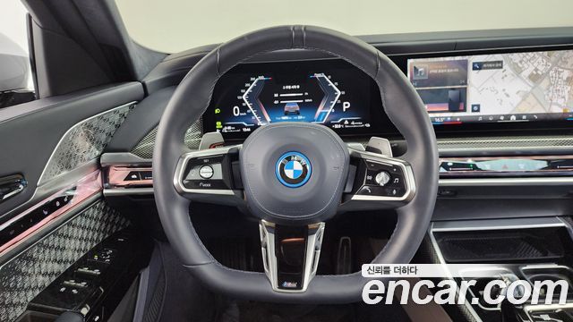 BMW 7-Series 2025 — photo 18