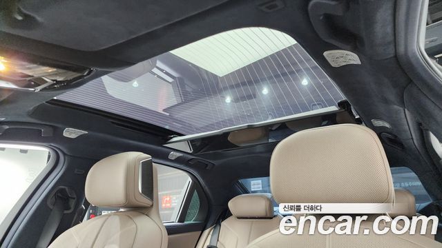 BMW 7-Series 2025 — photo 22