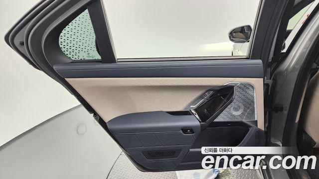 BMW 7-Series 2025 — photo 15