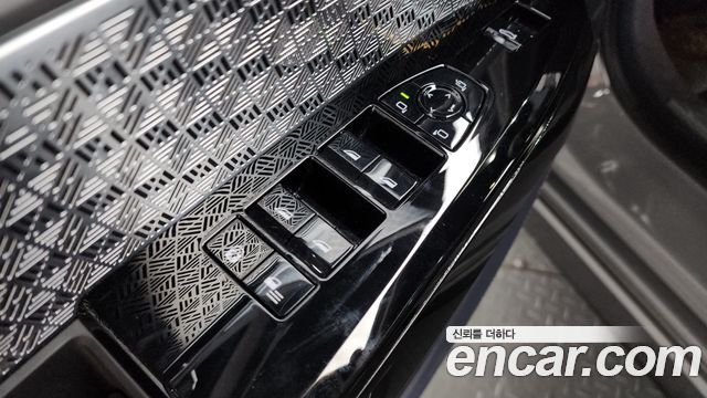 BMW 7-Series 2025 — photo 29