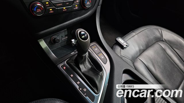 Kia K5 2013 — photo 12