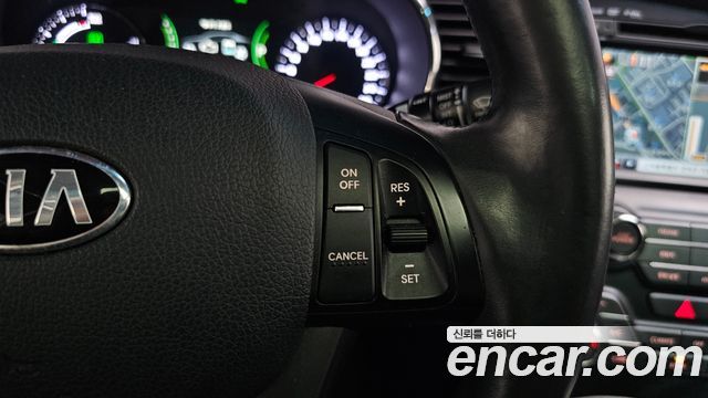Kia K5 2013 — photo 25