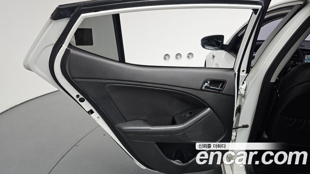 Kia K5 2013 — photo 15