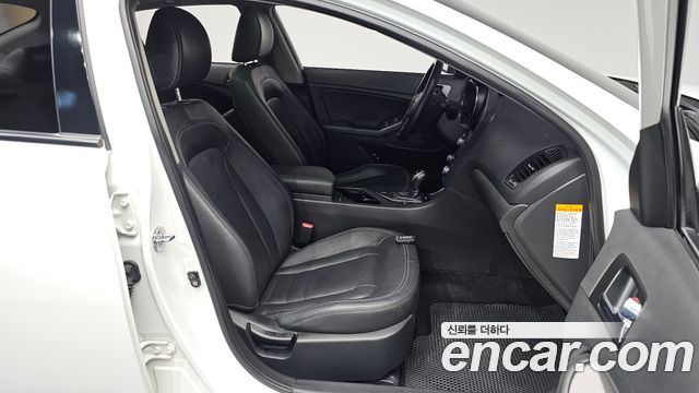 Kia K5 2013 — photo 16