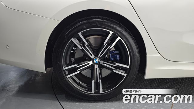 BMW 3-Series 2023 — photo 5