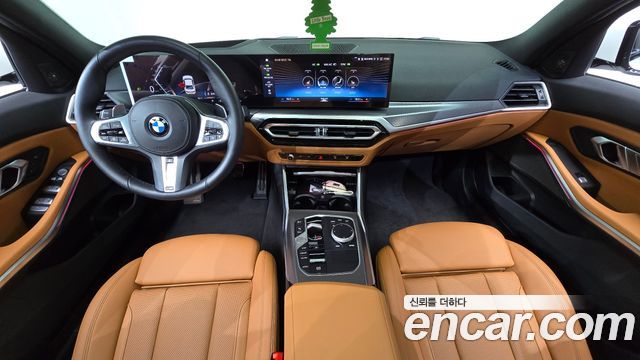 BMW 3-Series 2023 — photo 10