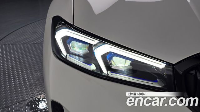 BMW 3-Series 2023 — photo 8
