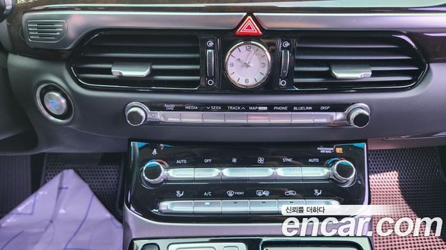 Genesis EQ900 2017 — photo 14