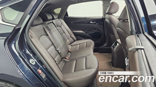 Kia K7 2019 — photo 17