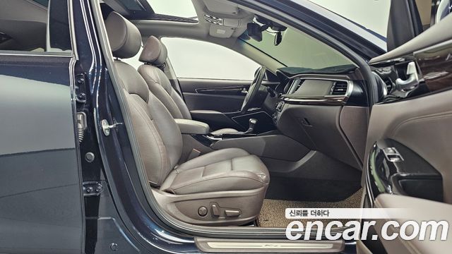 Kia K7 2019 — photo 16