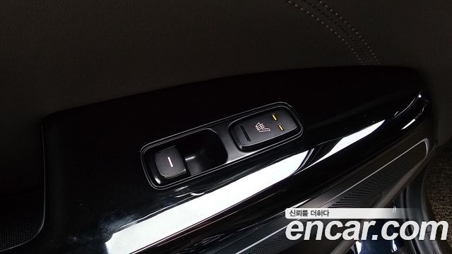 Kia K7 2019 — photo 29
