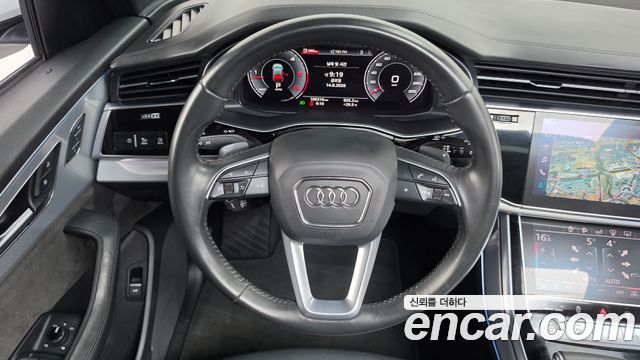 Audi Q8 2020 — photo 21