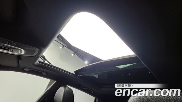 Audi Q8 2020 — photo 24