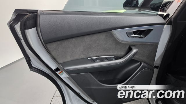 Audi Q8 2020 — photo 15