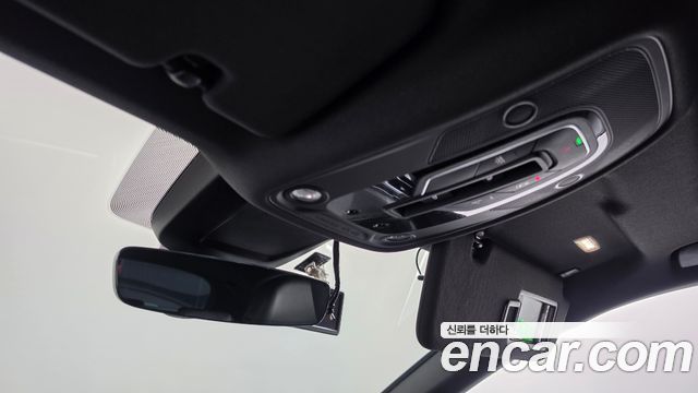 Audi Q8 2020 — photo 29