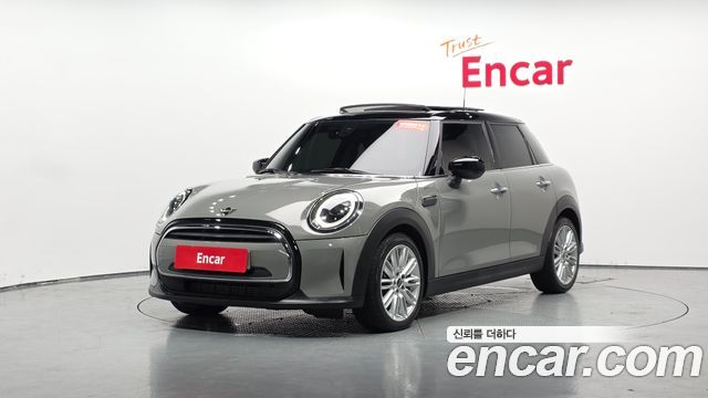 Mini Cooper 2022 — photo 39