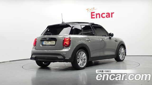 Mini Cooper 2022 — photo 2