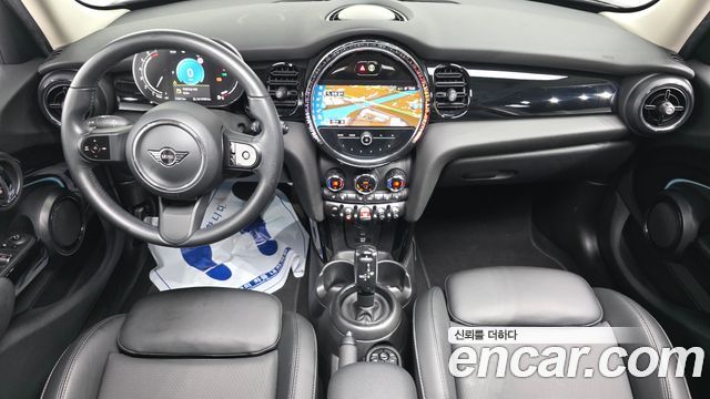 Mini Cooper 2022 — photo 10