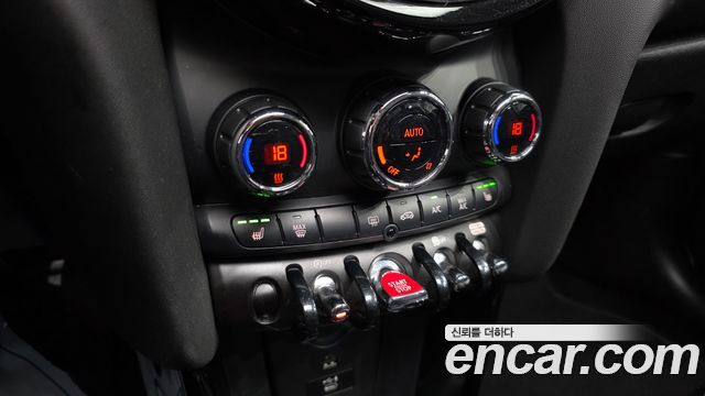 Mini Cooper 2022 — photo 24