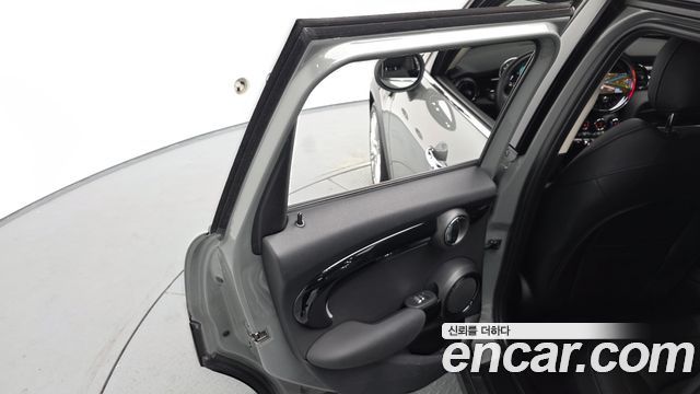 Mini Cooper 2022 — photo 15