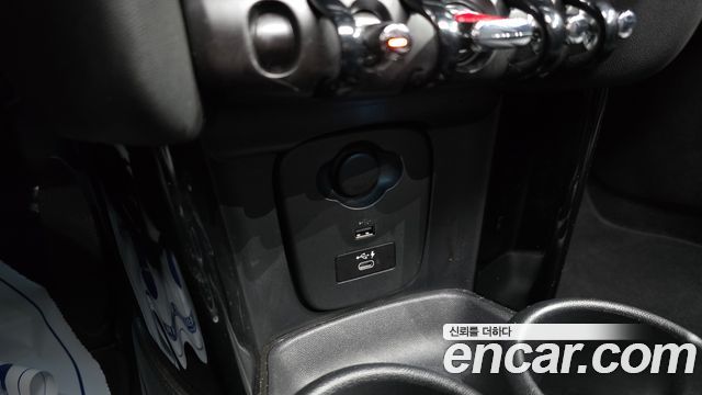 Mini Cooper 2022 — photo 16