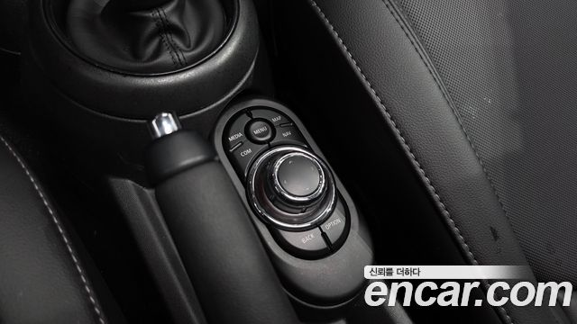 Mini Cooper 2022 — photo 27