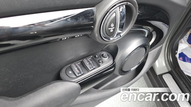 Mini Cooper 2022 — photo 30
