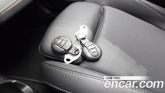 Mini Cooper 2022 — photo 32