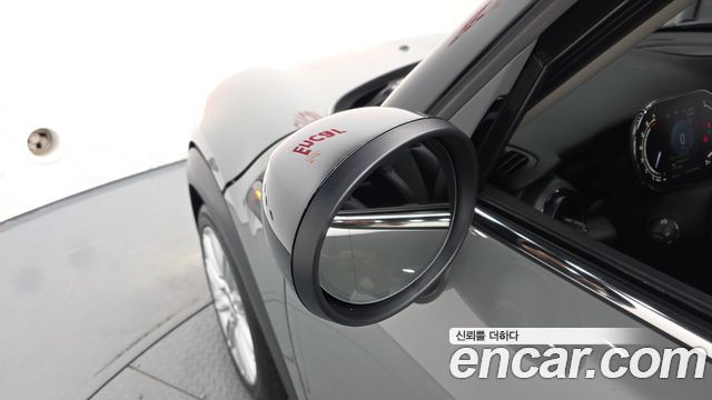Mini Cooper 2022 — photo 36