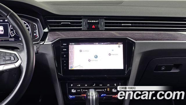 Volkswagen Passat 2021 — photo 20