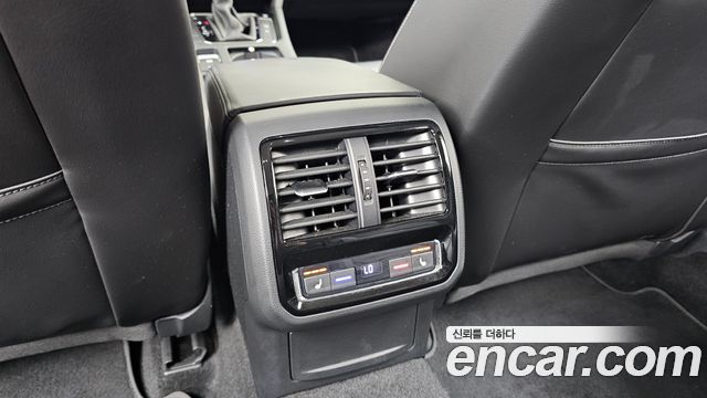 Volkswagen Passat 2021 — photo 25