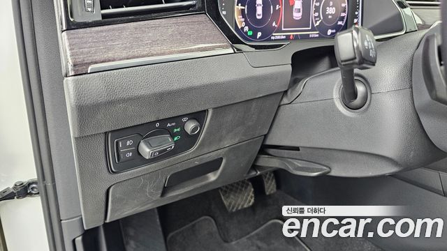 Volkswagen Passat 2021 — photo 28
