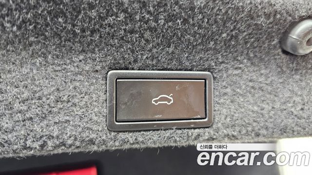 Volkswagen Passat 2021 — photo 32