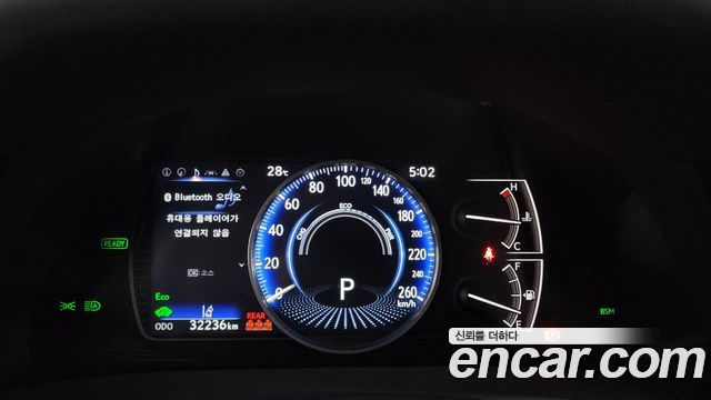 Lexus ES 2022 — photo 11