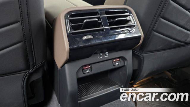 BMW 5-Series 2024 — photo 18