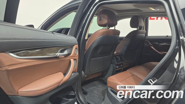 BMW X6 2016 — photo 31