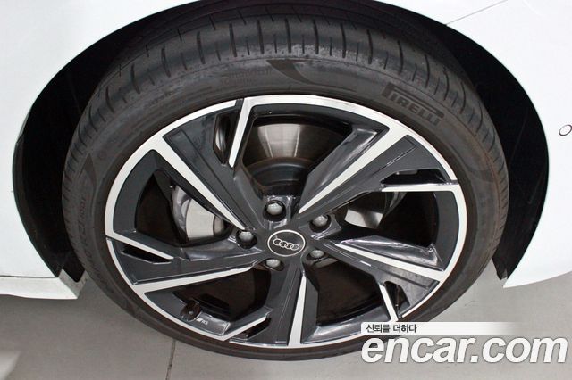Audi A6 e-Tron 2025 — photo 5