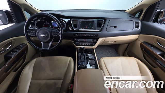 Kia Canival 2016 — photo 7