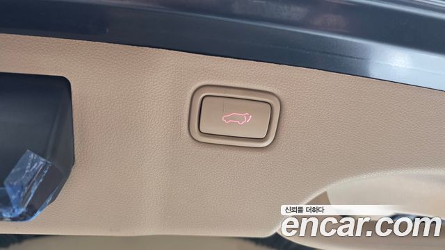 Kia Canival 2016 — photo 20