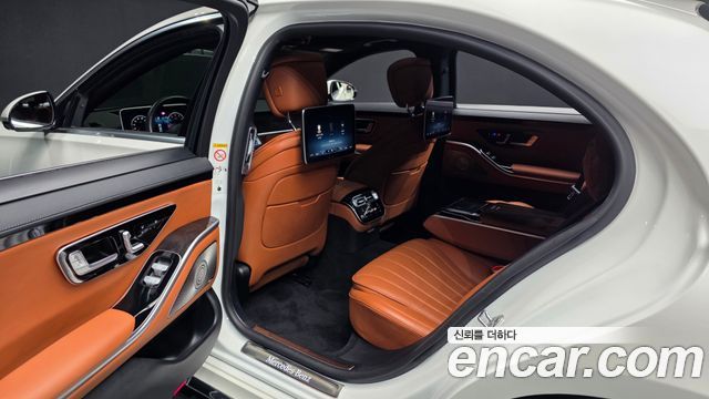 Mercedes-Benz S-Class 2022 — photo 16