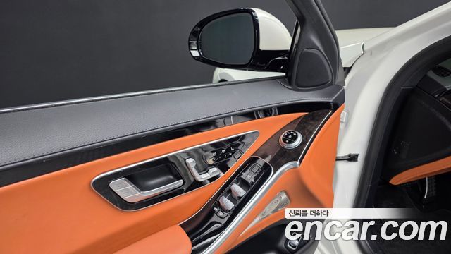 Mercedes-Benz S-Class 2022 — photo 27
