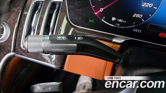 Mercedes-Benz S-Class 2022 — photo 32