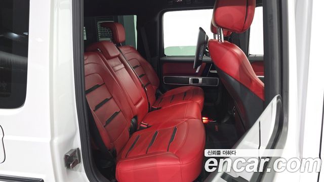 Mercedes-Benz G-Class 2022 — photo 17