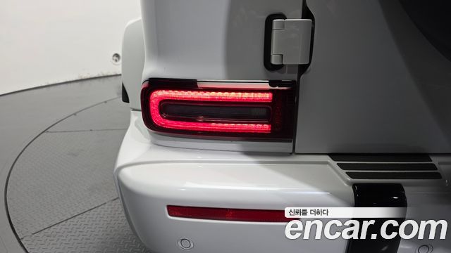 Mercedes-Benz G-Class 2022 — photo 9