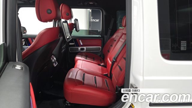 Mercedes-Benz G-Class 2022 — photo 16