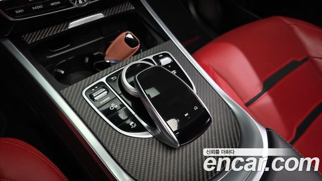 Mercedes-Benz G-Class 2022 — photo 31