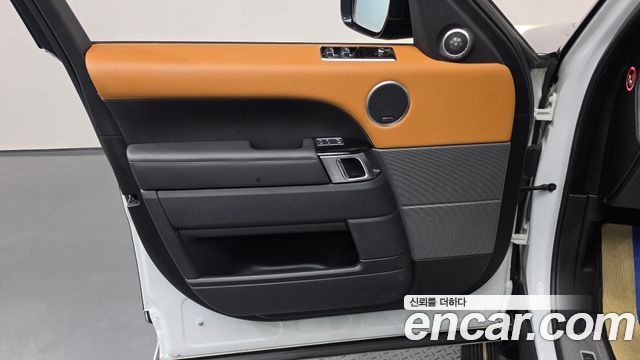Land Rover Range Rover Sport 2019 — photo 14
